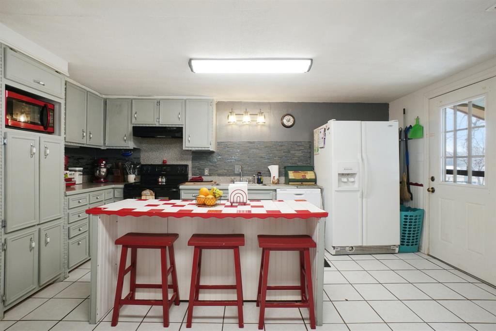 203 Walker Bend Road Weatherford, TX 76088 - Photo 10 of 40