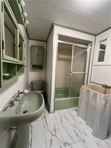 $2,700 | 5124 Carnegie Street, Pittsburgh, PA 15201