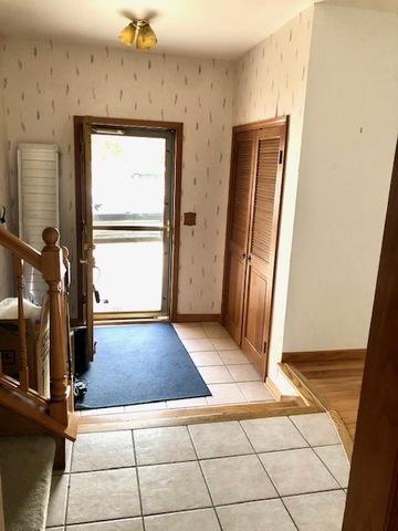 922 North Rohlwing Road Palatine, IL 60074 - Photo 3 of 10 Gallery Image 3