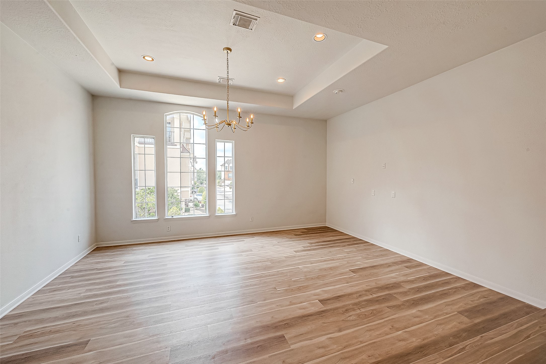 2150 Stacy Knoll Houston, TX 77008 - Photo 16 of 40