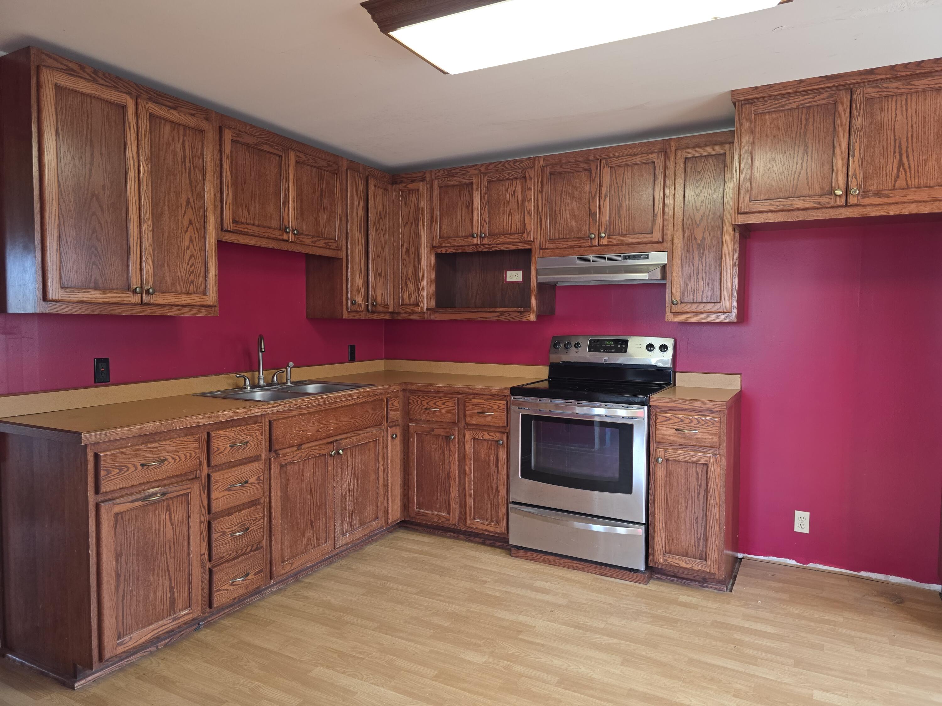 302 West Main Street Klamath Falls, OR 97601 - Photo 16 of 37 20251109_132104