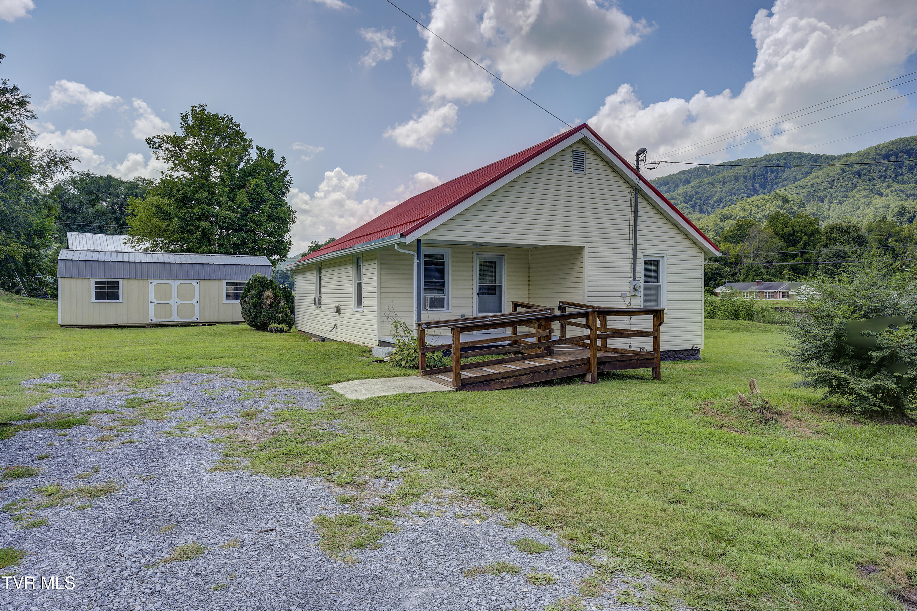 3200 Temple Hill Road Erwin, TN 37650 - Photo 2 of 34 Temple-33