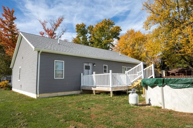 $299,000 | 606 North Thayer Street, Bourbon, IN 46504