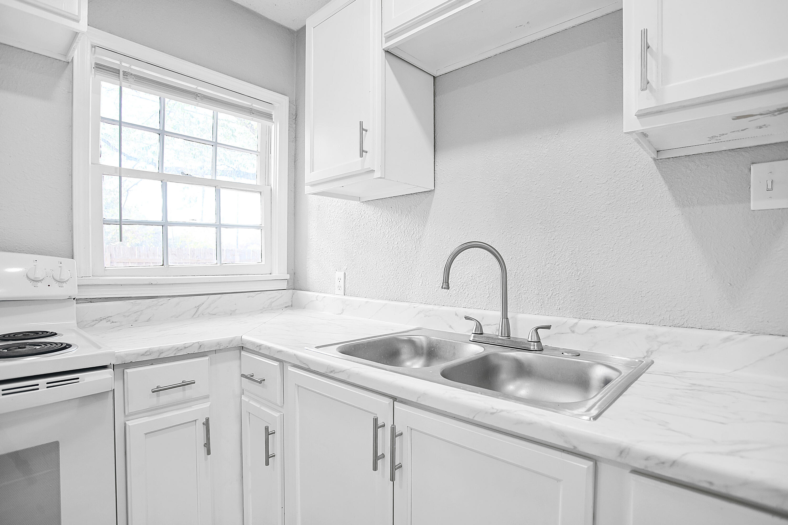 2430 31st Street Lubbock, TX 79411 - Photo 41 of 46 DSC_8650