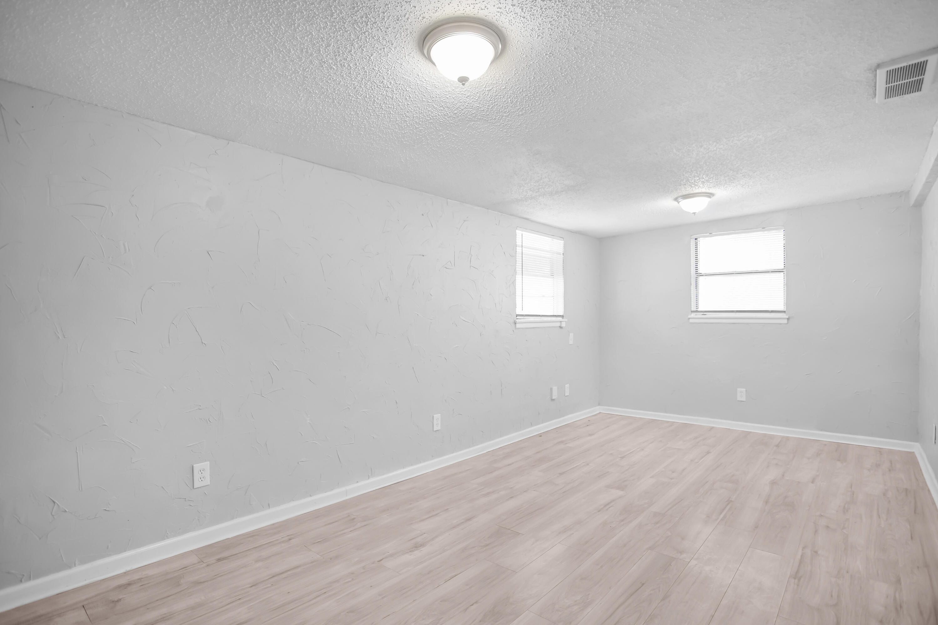 2430 31st Street Lubbock, TX 79411 - Photo 10 of 46 DSC_8710