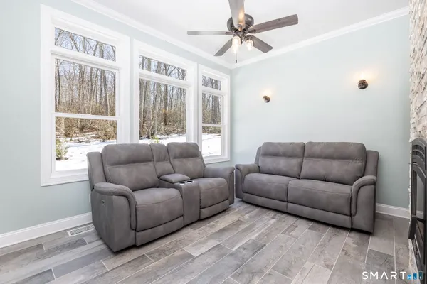 $624,900 | 4 Goldfinch Terrace, East Lyme, CT 06333
