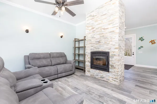 $624,900 | 4 Goldfinch Terrace, East Lyme, CT 06333