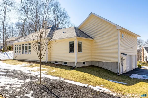$624,900 | 4 Goldfinch Terrace, East Lyme, CT 06333