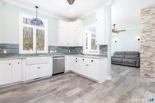 $624,900 | 4 Goldfinch Terrace, East Lyme, CT 06333