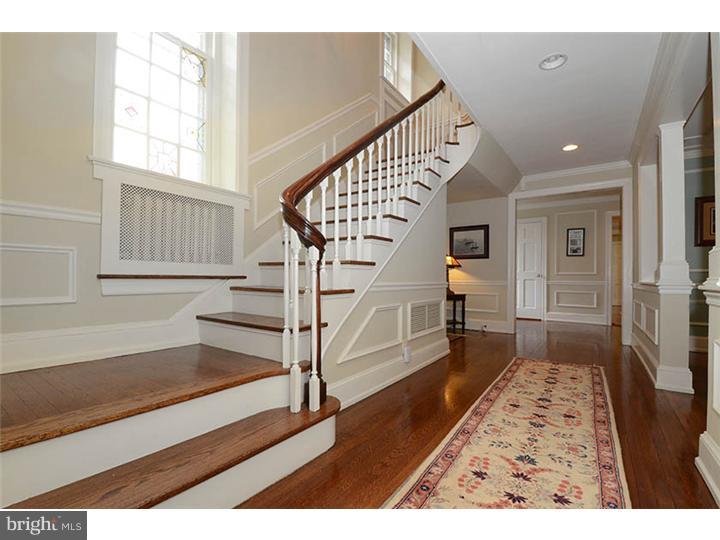511 Fishers Road Bryn Mawr, PA 19010 - Photo 2 of 25 Foyer