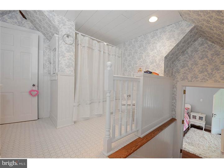511 Fishers Road Bryn Mawr, PA 19010 - Photo 21 of 25 Bathroom