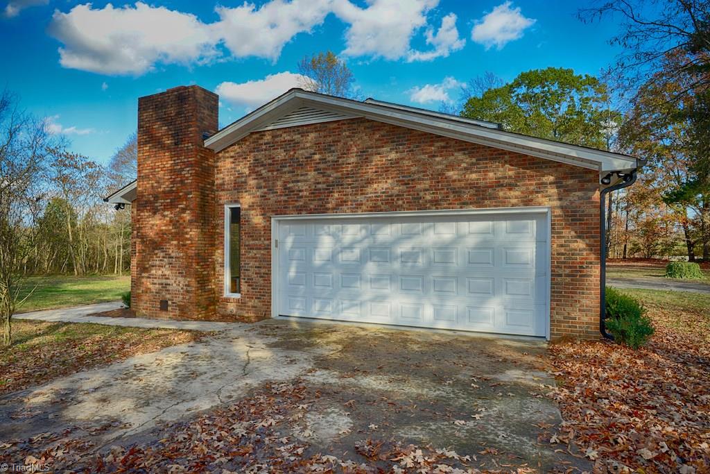 6489 Cedar Square Road Archdale, NC 27263 - Photo 2 of 30