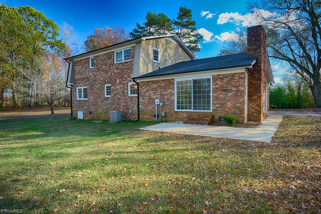 6489 Cedar Square Road Archdale, NC 27263 - Photo 4 of 30