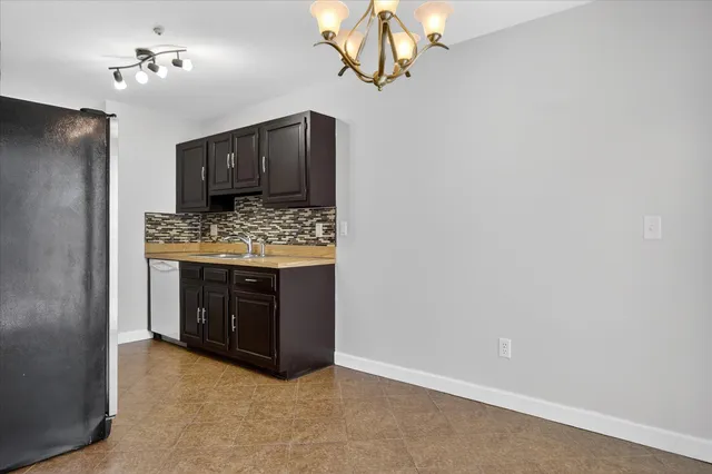 $1,600 | 41070 Southwind Drive, Unit 92, Canton, MI 48188