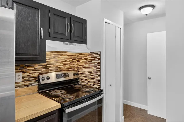 $1,600 | 41070 Southwind Drive, Unit 92, Canton, MI 48188