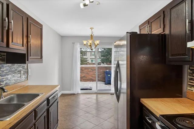 $1,600 | 41070 Southwind Drive, Unit 92, Canton, MI 48188