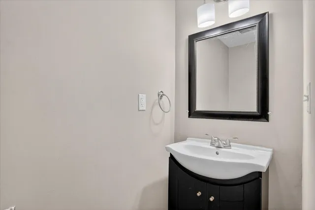 $1,600 | 41070 Southwind Drive, Unit 92, Canton, MI 48188