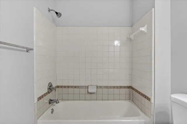 $1,600 | 41070 Southwind Drive, Unit 92, Canton, MI 48188