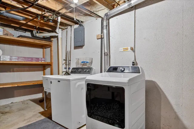 $1,600 | 41070 Southwind Drive, Unit 92, Canton, MI 48188