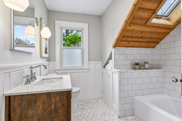 $525,000 | 23 West 48th Street, Minneapolis, MN 55419