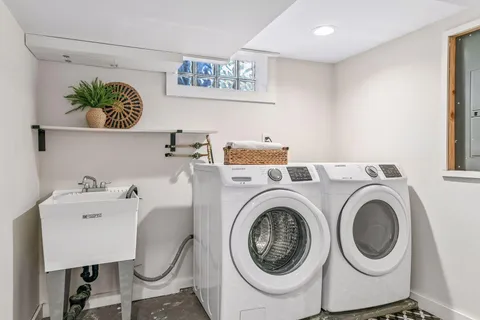 $525,000 | 23 West 48th Street, Minneapolis, MN 55419
