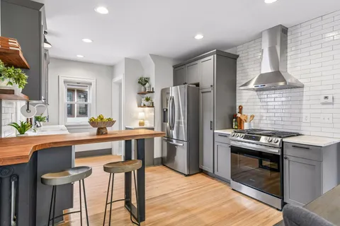 $525,000 | 23 West 48th Street, Minneapolis, MN 55419