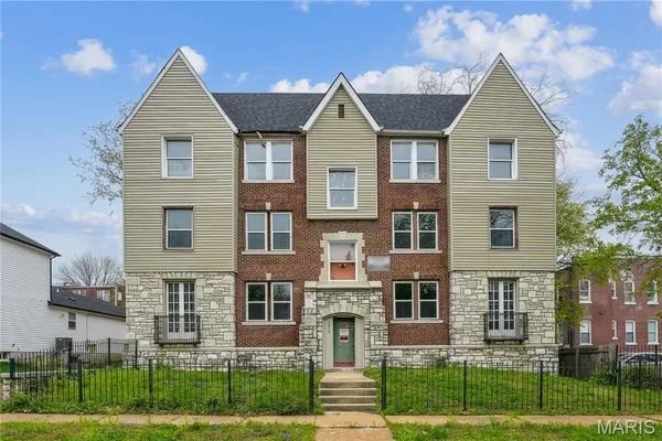 $800,000 | 5815 Cates Avenue, St. Louis, MO 63112
