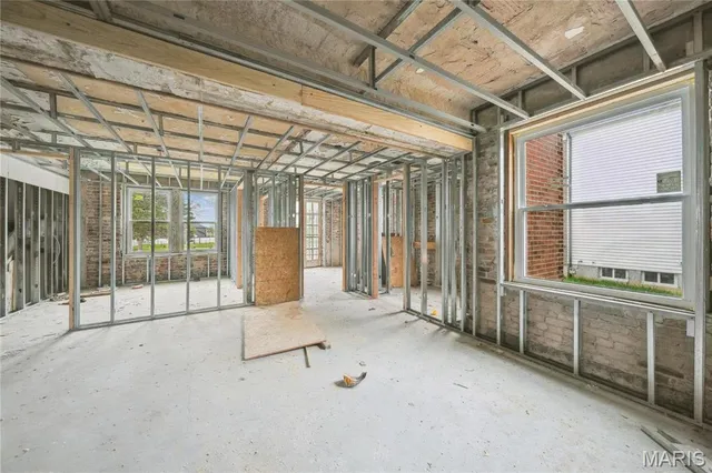 $800,000 | 5815 Cates Avenue, St. Louis, MO 63112