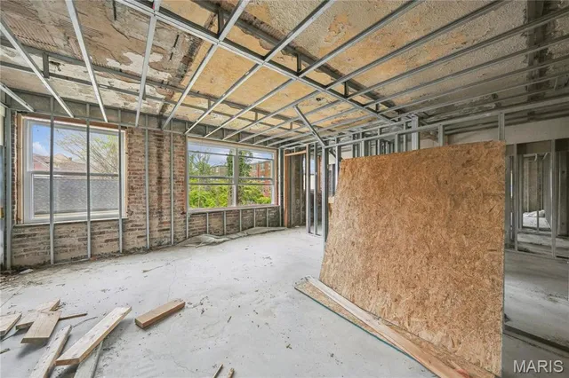 $800,000 | 5815 Cates Avenue, St. Louis, MO 63112