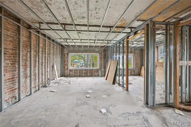 $800,000 | 5815 Cates Avenue, St. Louis, MO 63112