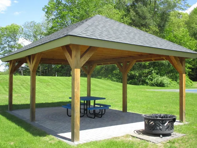 $339,900 | 22 Turkey Trail, Unit 22, Windham, ME 04062