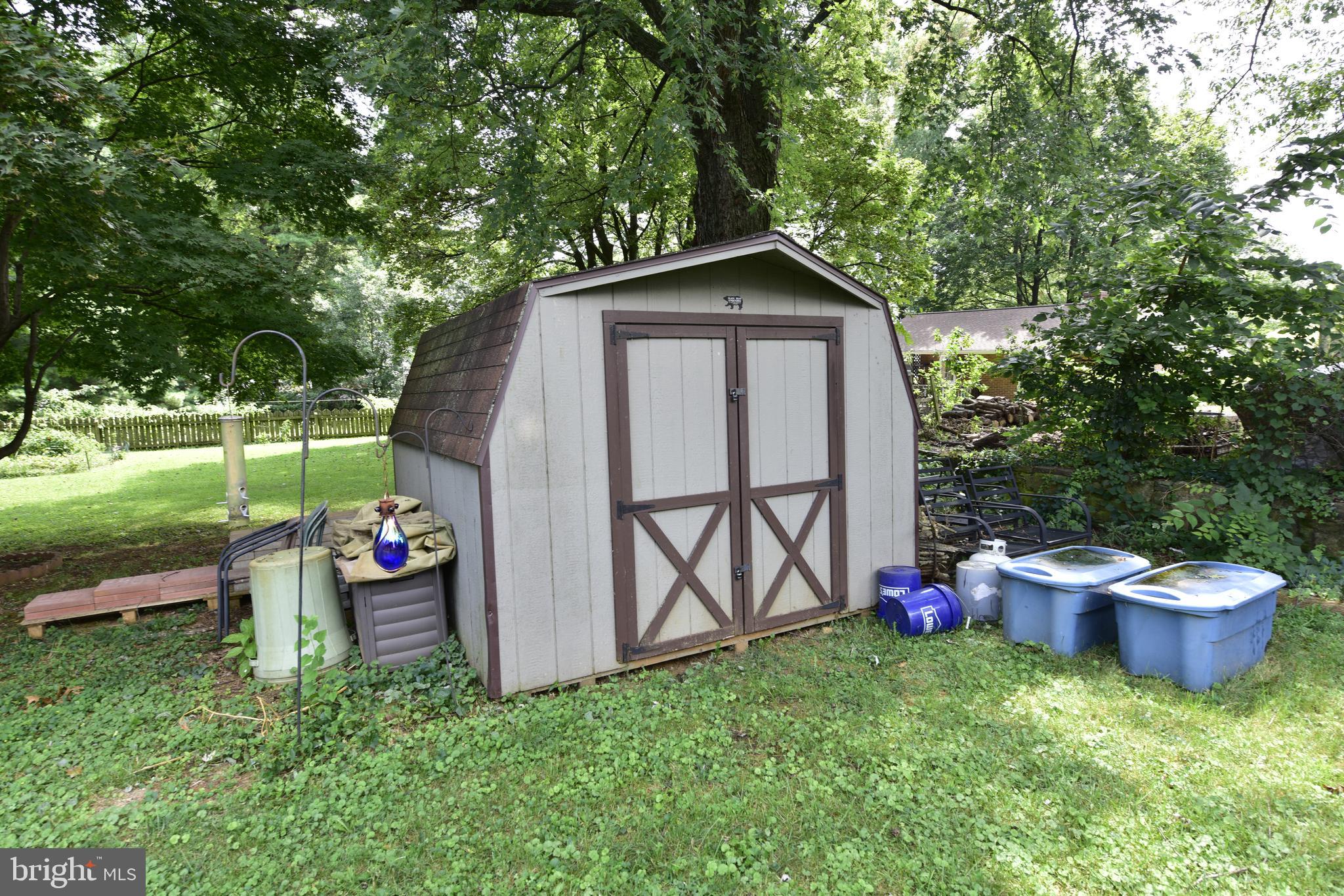 310 Pleasure Road Lancaster, PA 17601 - Photo 4 of 10 Rear Storage Shed