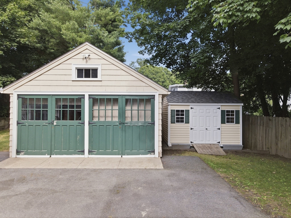 6 Findlay Street Wakefield, MA 01880 - Photo 33 of 40