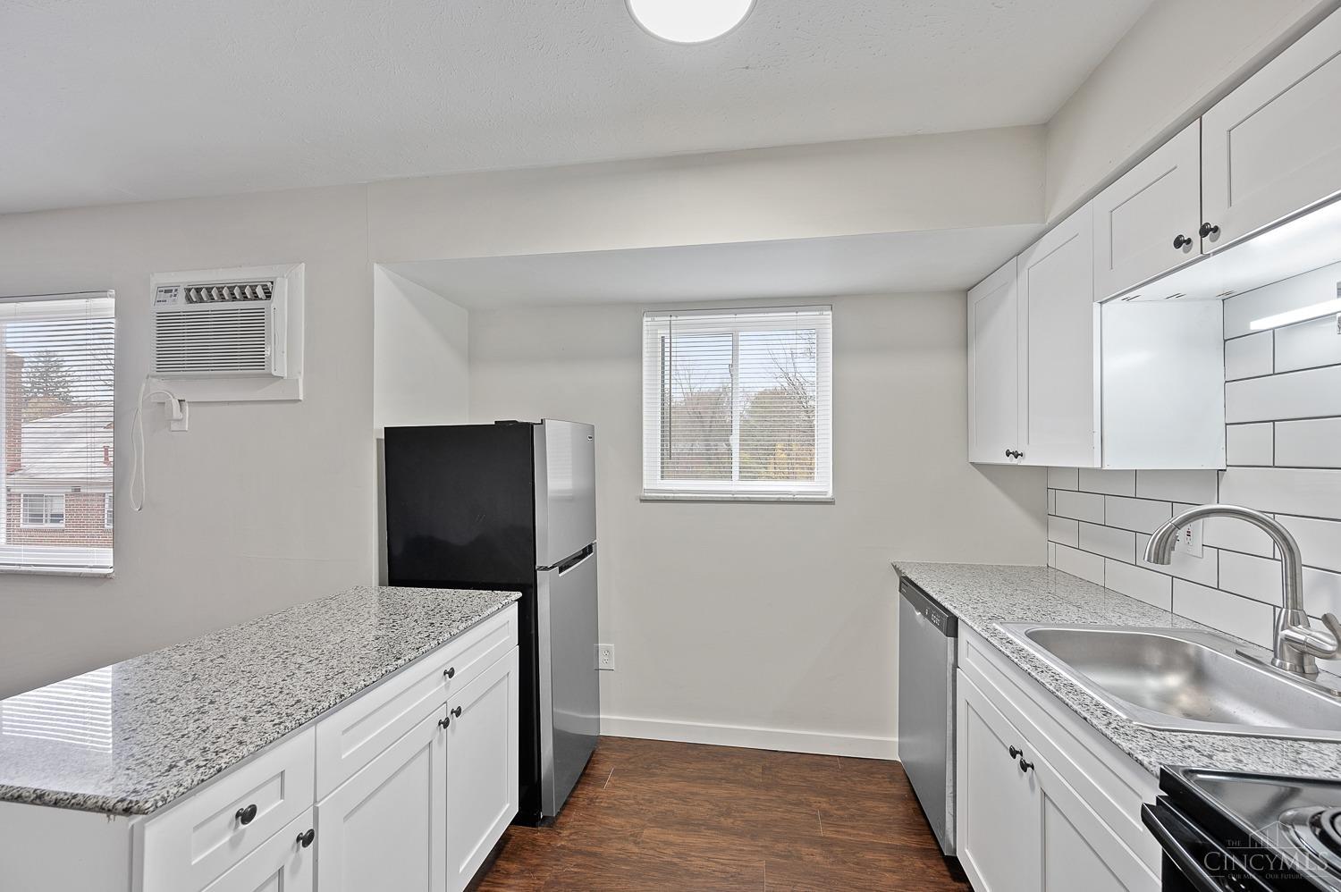 6449 Montgomery Road, Unit 14 Cincinnati, OH 45213 - Photo 9 of 20