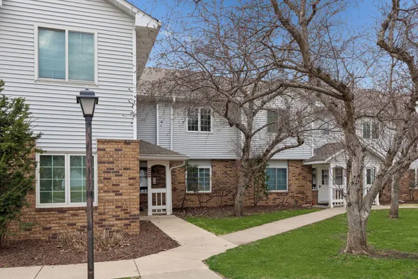 $165,000 | 3566 Blue Jay Way, Unit 205, Eagan, MN 55123
