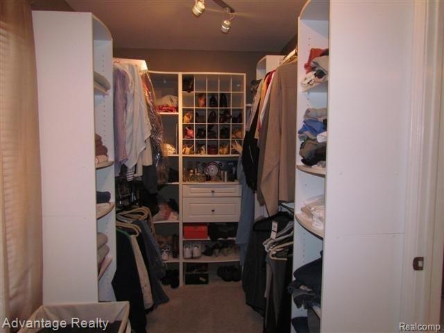 34320 Country Meadow Road New Baltimore, MI 48047 - Photo 11 of 21 master closet (Small).jpg
