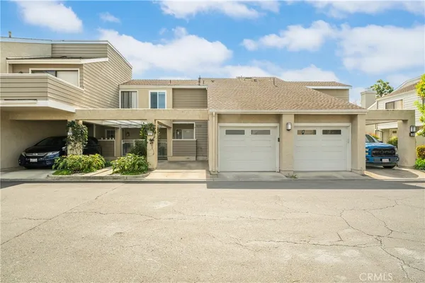$3,800 | 337 Deerfield Avenue, Unit 19, Irvine, CA 92606