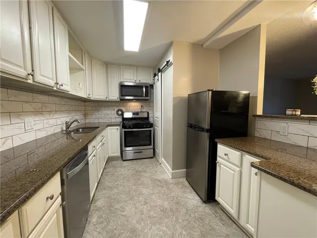 $179,999 | 2965 Pharr Court South, Unit 119, Atlanta, GA 30305