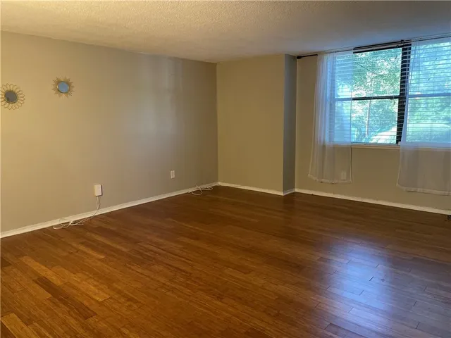 $179,999 | 2965 Pharr Court South, Unit 119, Atlanta, GA 30305