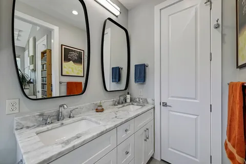 $525,000 | 1312 East M. Franklin Avenue, Unit 2, Austin, TX 78721