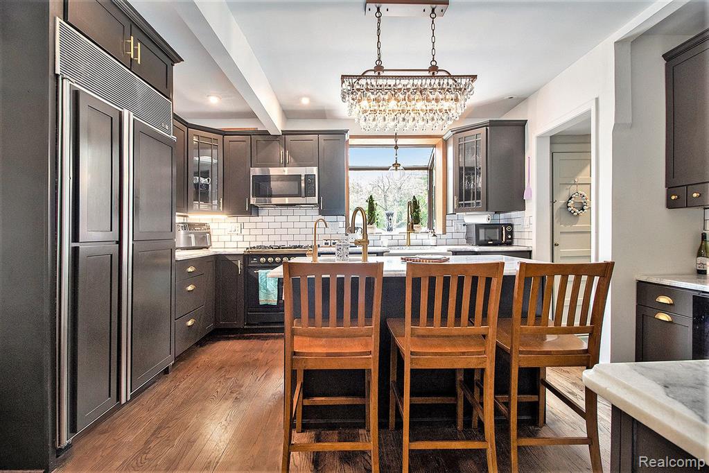 1301 Bishop Road Grosse Pointe Park, MI 48230 - Photo 7 of 31