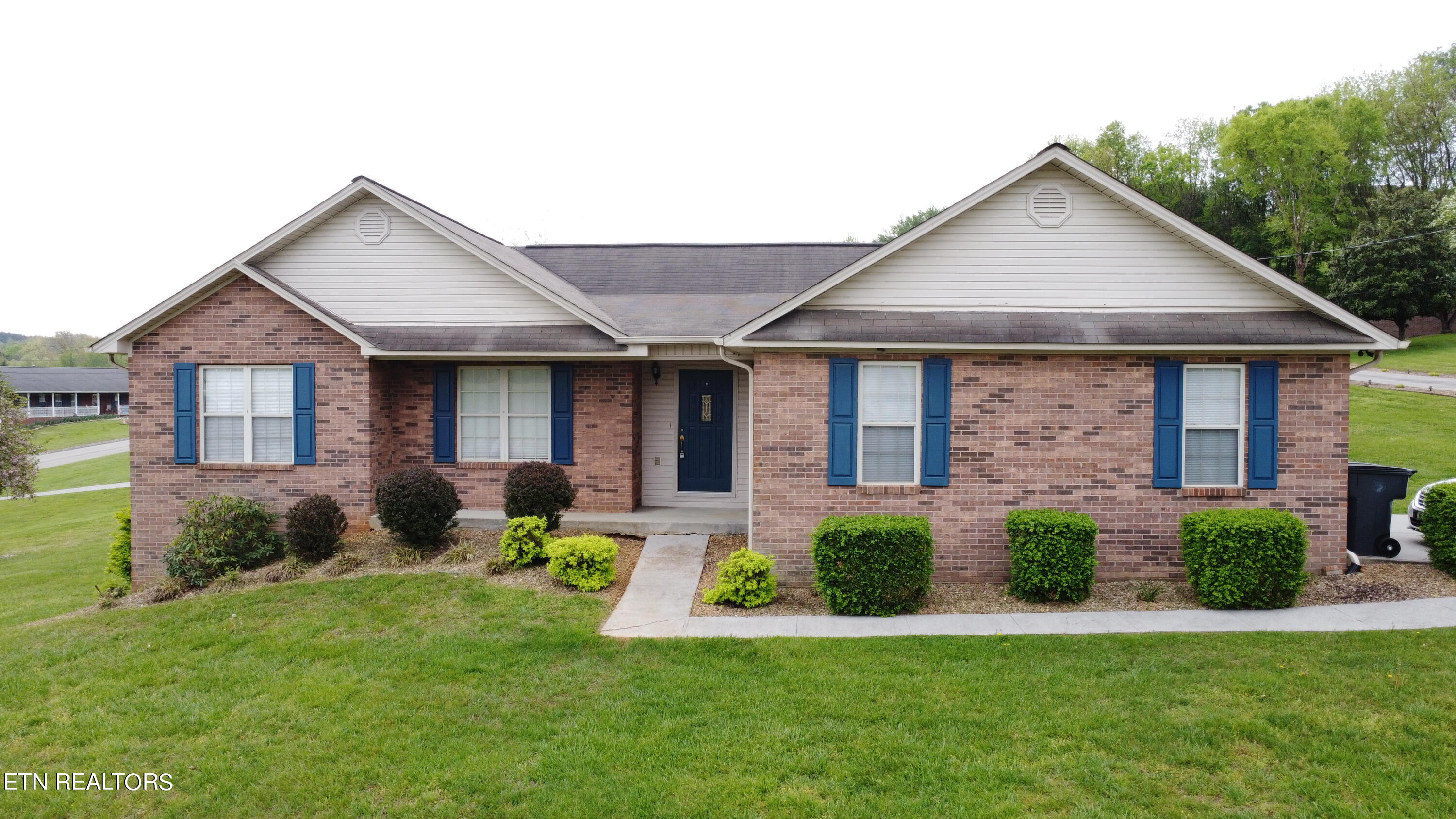 4981 Jonathan Drive Morristown, TN 37814 - Photo 2 of 47 DJI_0176 (1)