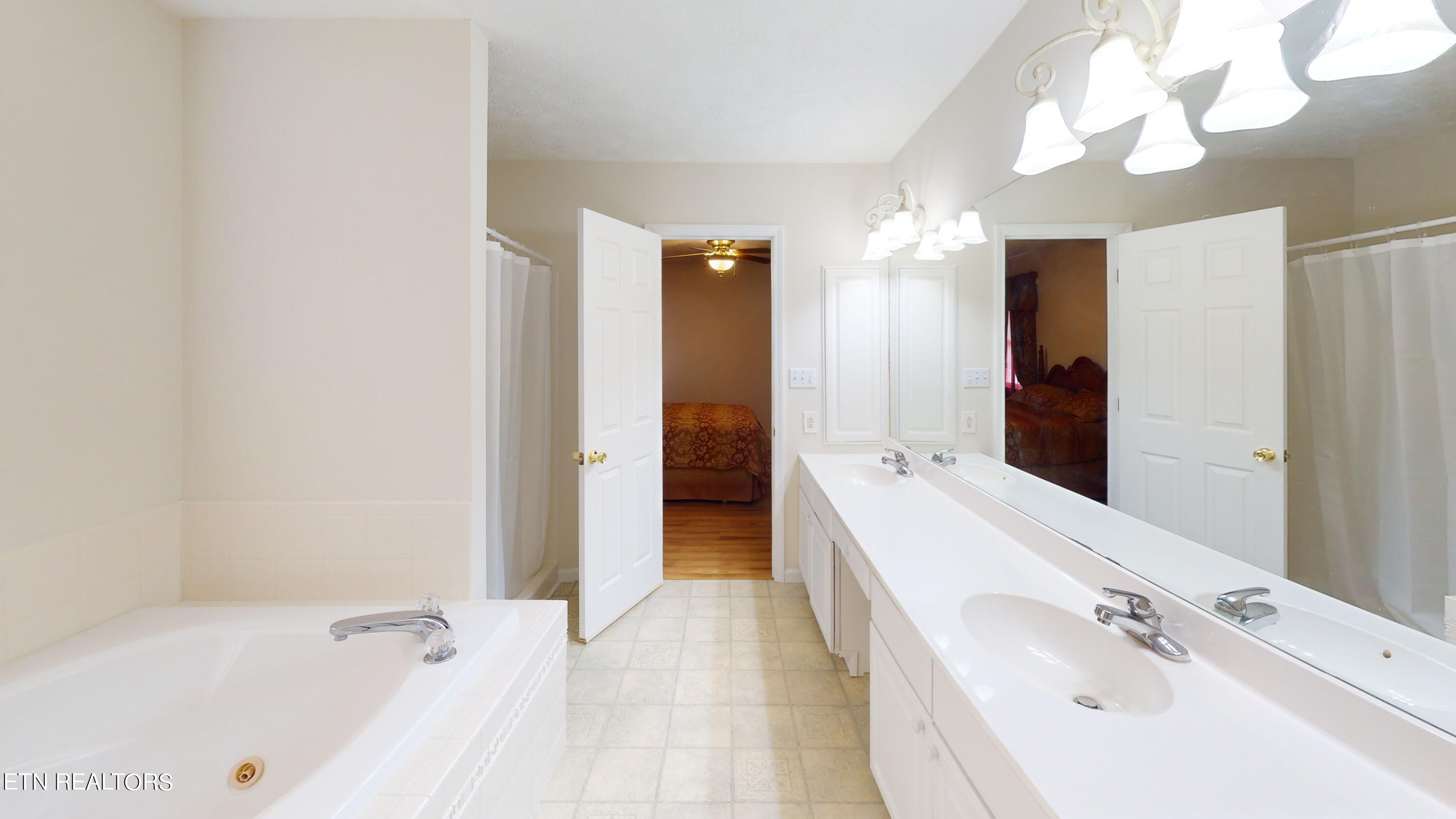 4981 Jonathan Drive Morristown, TN 37814 - Photo 23 of 47 Bathroom (1)