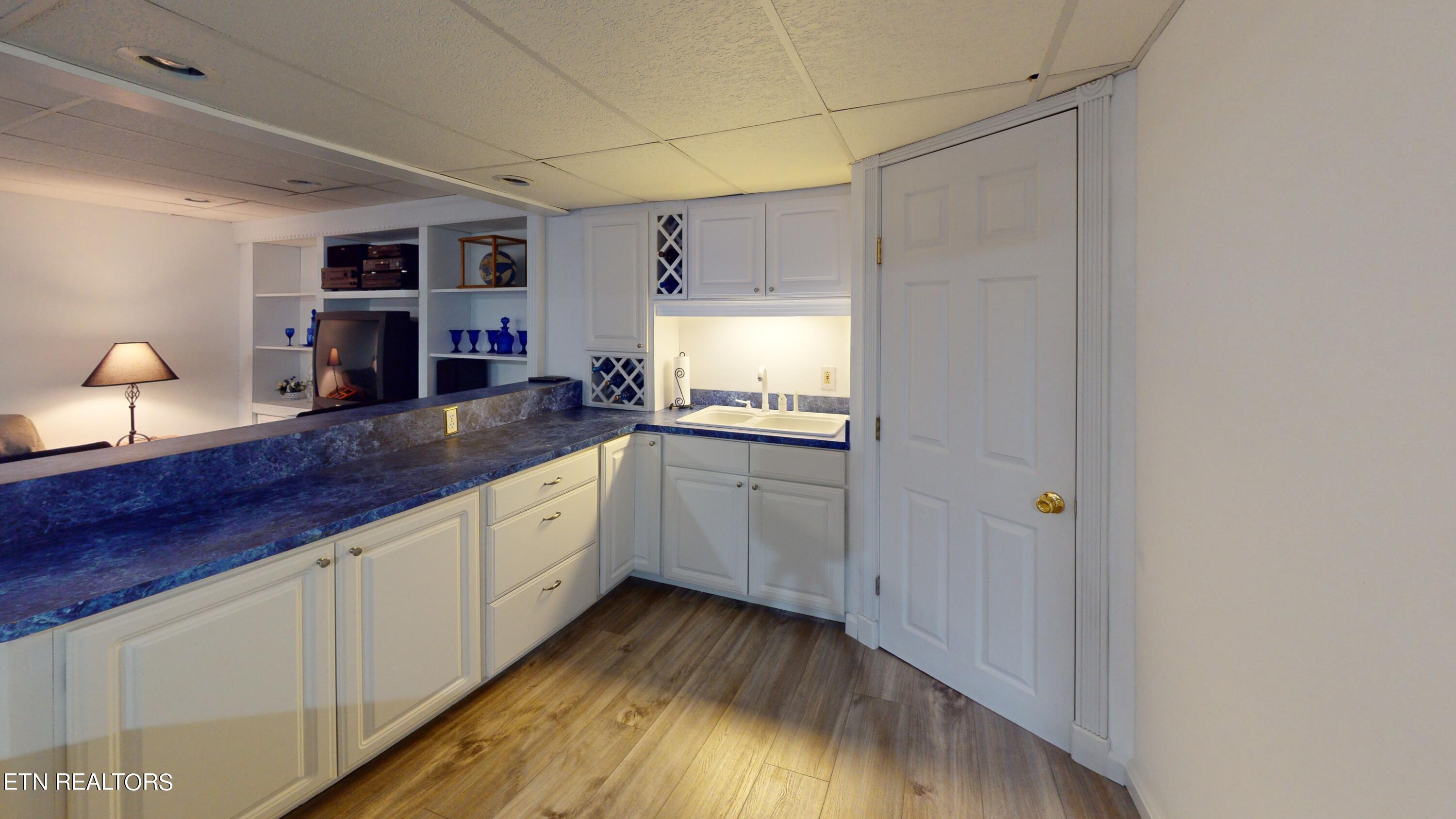 4981 Jonathan Drive Morristown, TN 37814 - Photo 30 of 47 Kitchen