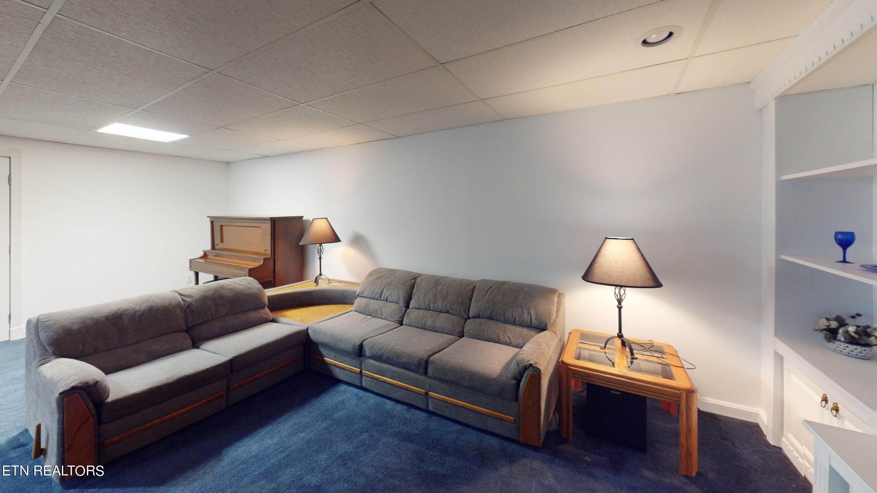 4981 Jonathan Drive Morristown, TN 37814 - Photo 33 of 47 Living Room (2)