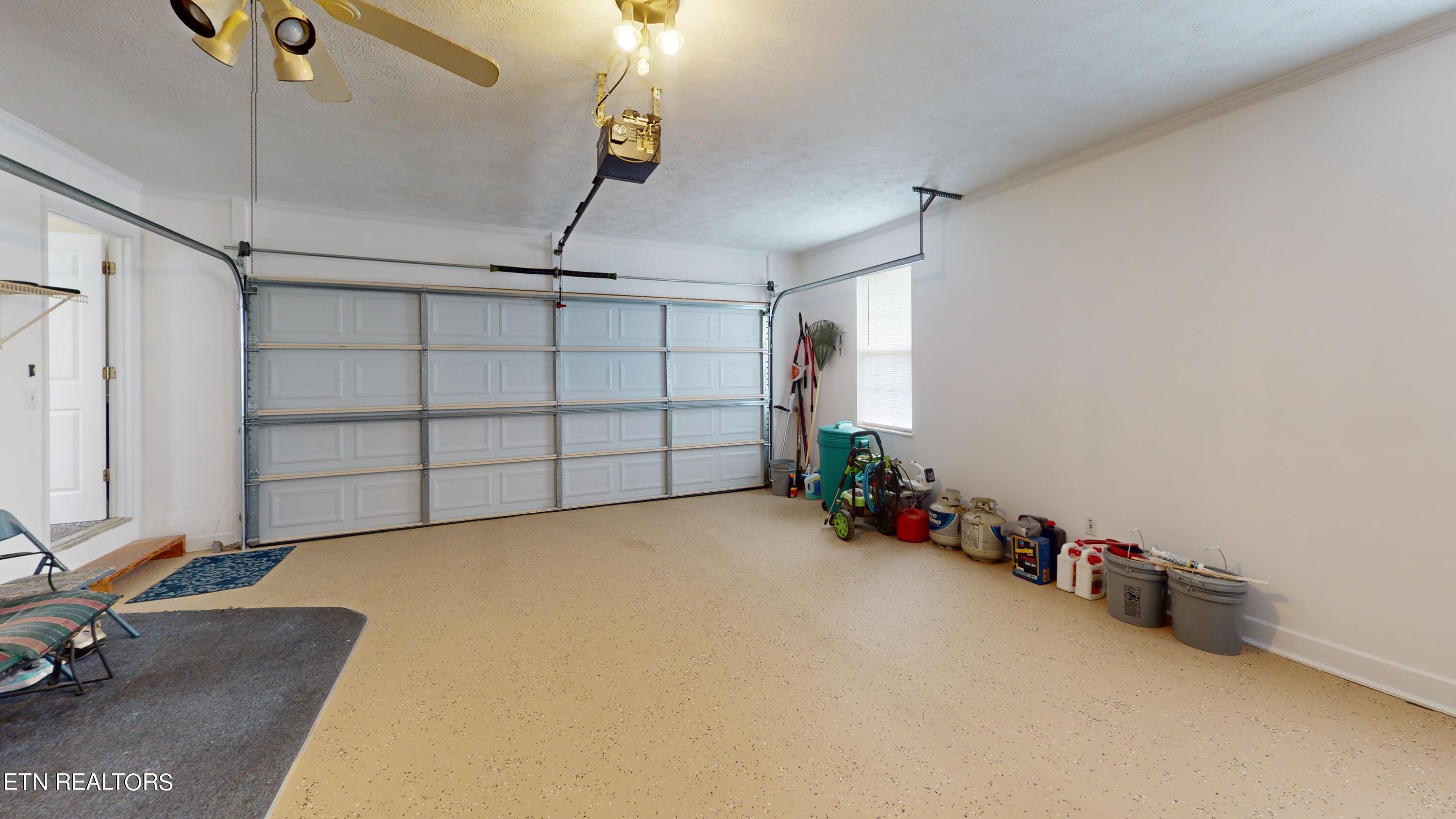 4981 Jonathan Drive Morristown, TN 37814 - Photo 34 of 47 Garage (2)
