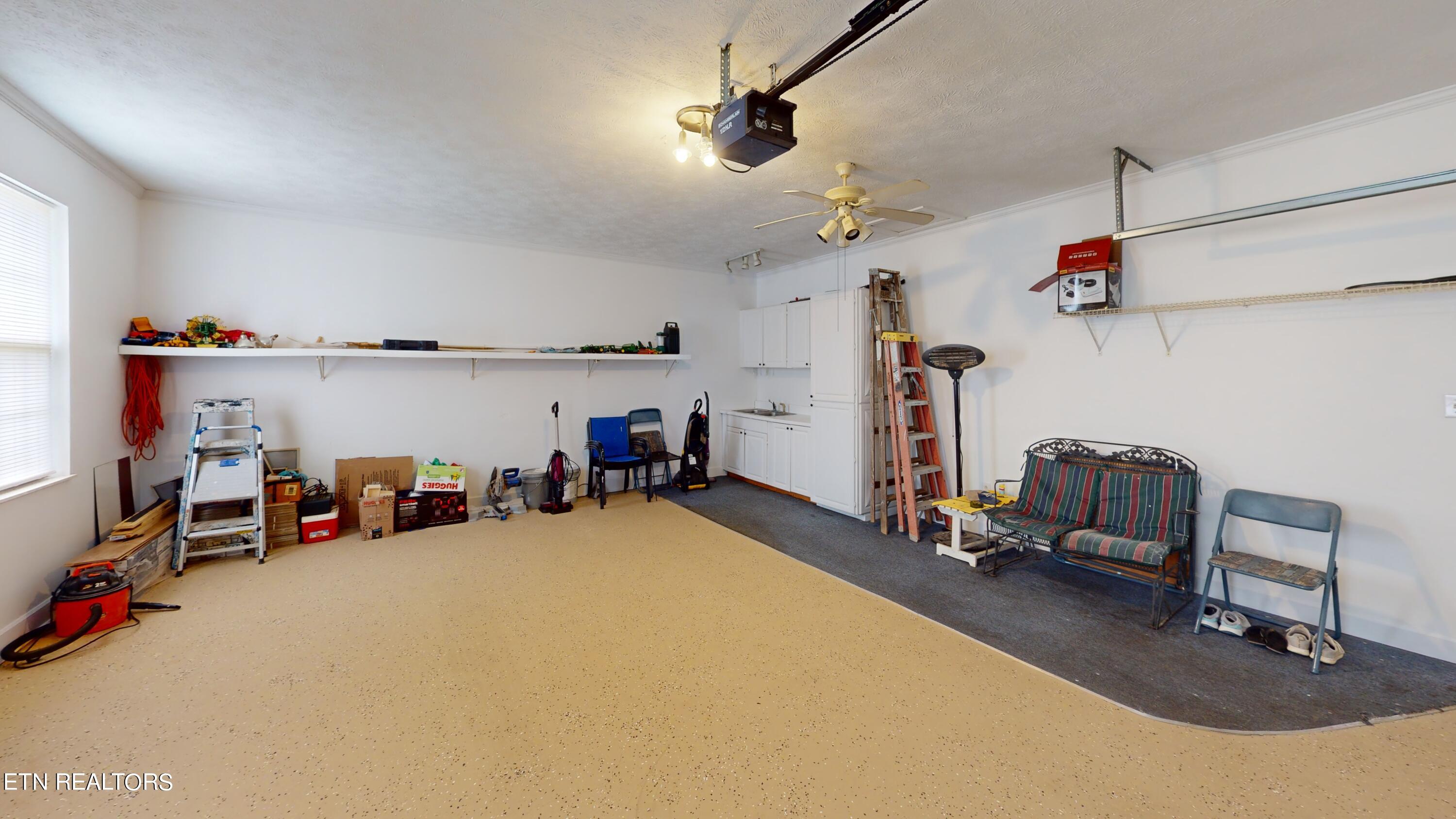 4981 Jonathan Drive Morristown, TN 37814 - Photo 35 of 47 Garage