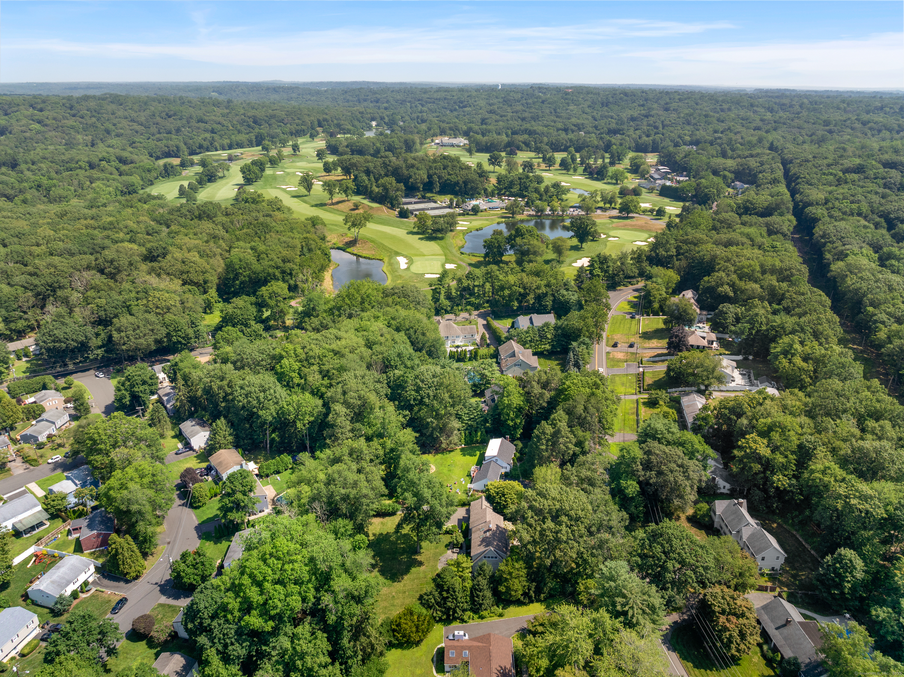 358 Hoyt Street Darien, CT 06820 - Photo 38 of 40 a view of a city