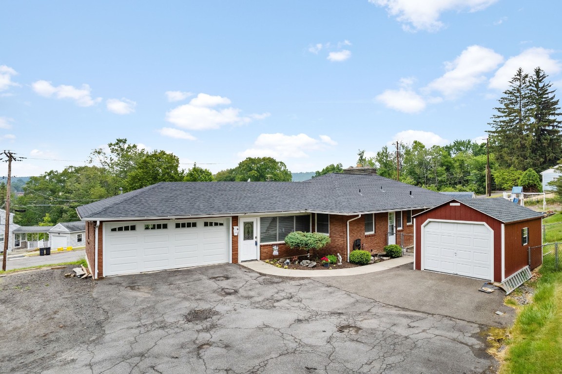 3651 Country Club Road Endwell, NY 13760 - Photo 1 of 34 Gallery Image 1