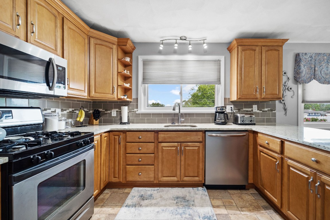 3651 Country Club Road Endwell, NY 13760 - Photo 3 of 34 Gallery Image 3